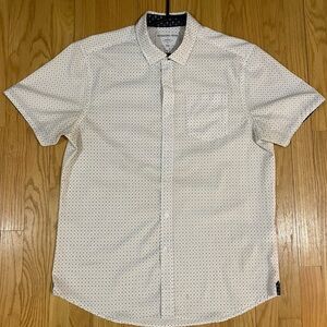 Men’s White Casual Button-up Shirt